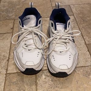 Nike Air Monarch, size US 6 (mens), fits women 7